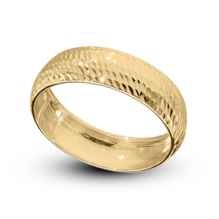 9 carat Yellow Gold 5mm Wedding Band with a diamond cut