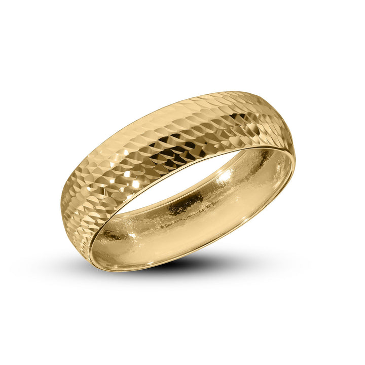 9 carat Yellow Gold 5mm Wedding Band with a diamond cut